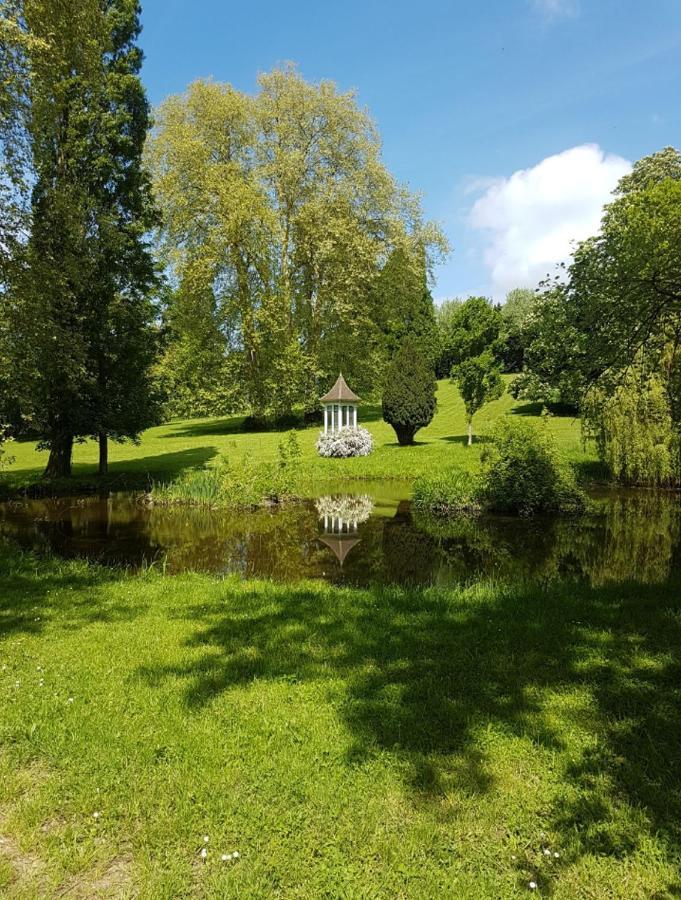 Chateau De La Bribourdiere Putot-en-Auge Bagian luar foto
